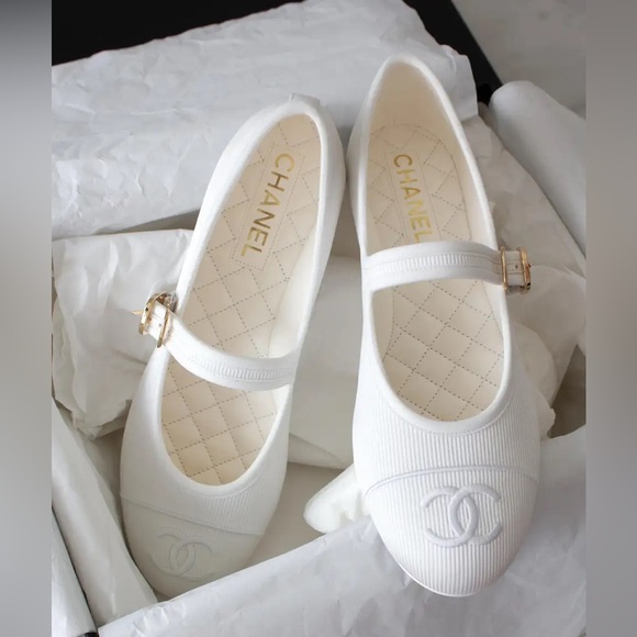 Chanel white cloth ballet flats cruise 2024. Size 36 - Picture 3 of 10
